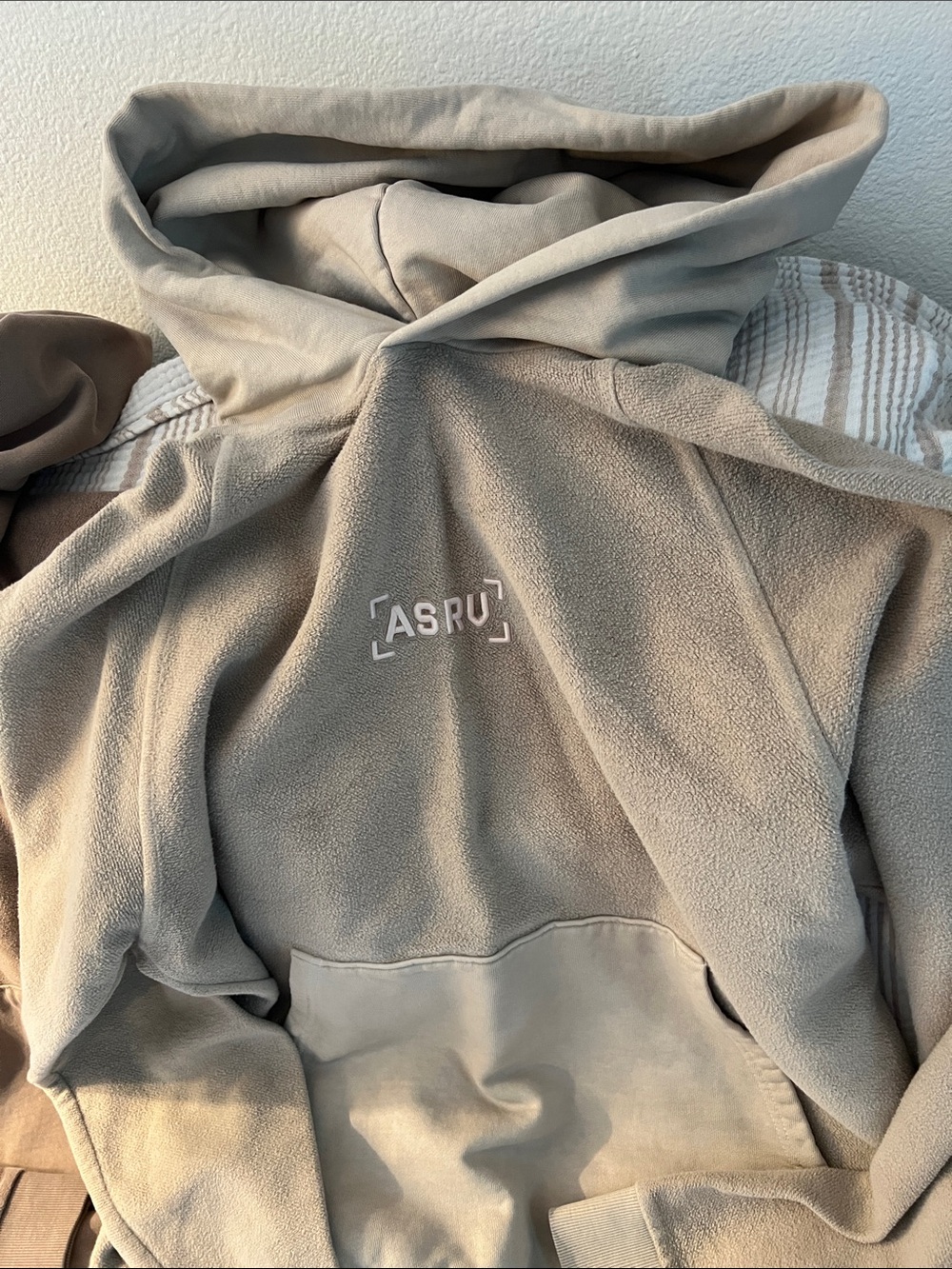 Lot of 2 ASRV Hoodies - Picture 2 of 6